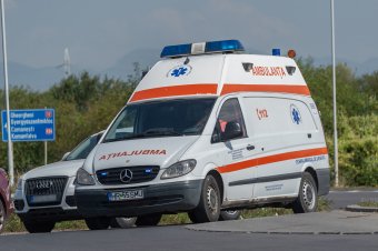 Kerékpárost sodort el egy autó Csíkszeredában