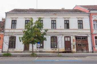 Felújításra szorul a Márton Áron utcai ingatlan, inkubátorházzá alakítanák