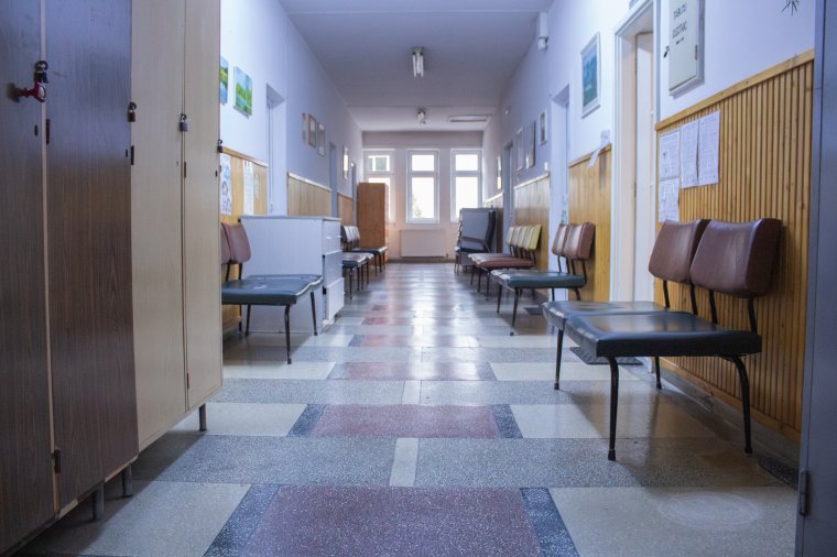 Miniszter: méltánytalan betegszabadságra szorulókkal szemben, hogy az első napját nem fizetik, de szükség van az intézkedésre