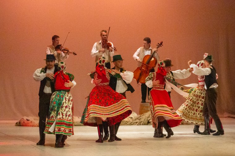 Módosul az előadó-művészeti intézmények alkalmazottainak munkaidő-nyilvántartása