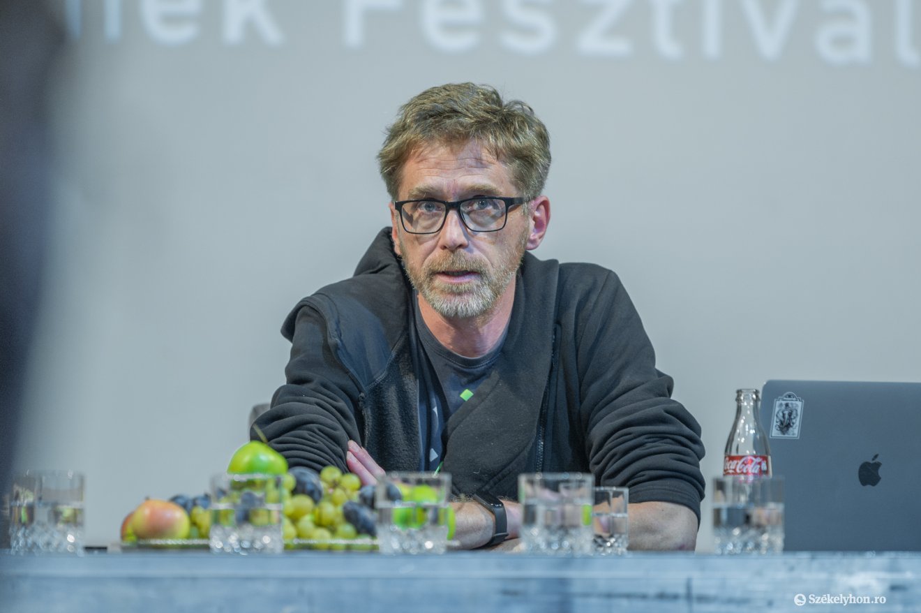 színház, Magyar Színházi Társaság, Csíki Játékszín
