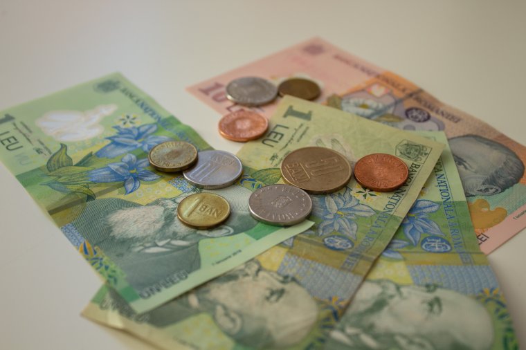 Nem akar csökkenni a deficit, gyors cselekvésre kényszerül az új kormány elemzők szerint