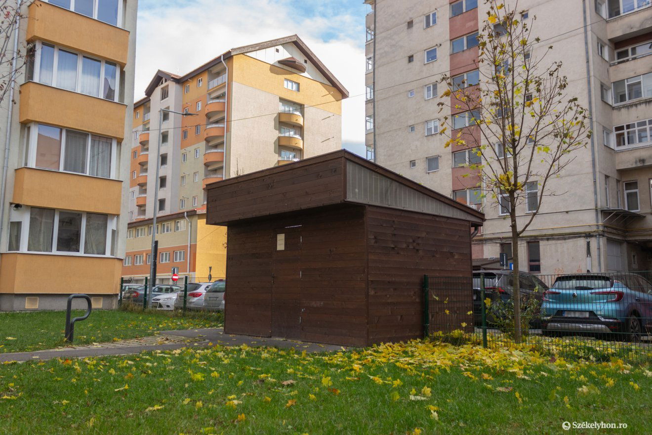 Bőven van még hely a biciklitárolókban •  Fotó: Borbély Fanni
