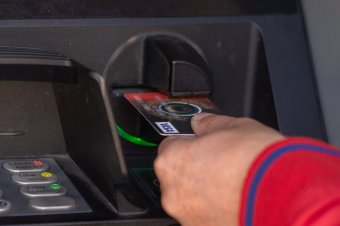 Elkezdték utalni a szakmai támogatásokat a pedagógusoknak és a kisegítő személyzetnek