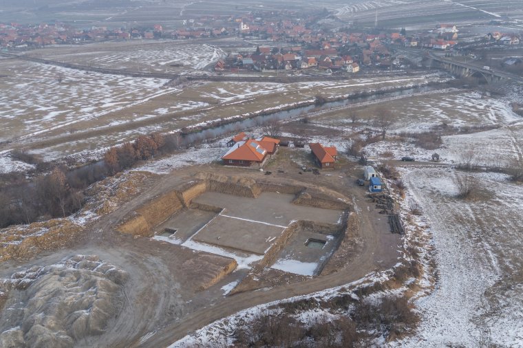 Készül az újabb csíkszéki tanuszoda alapozása