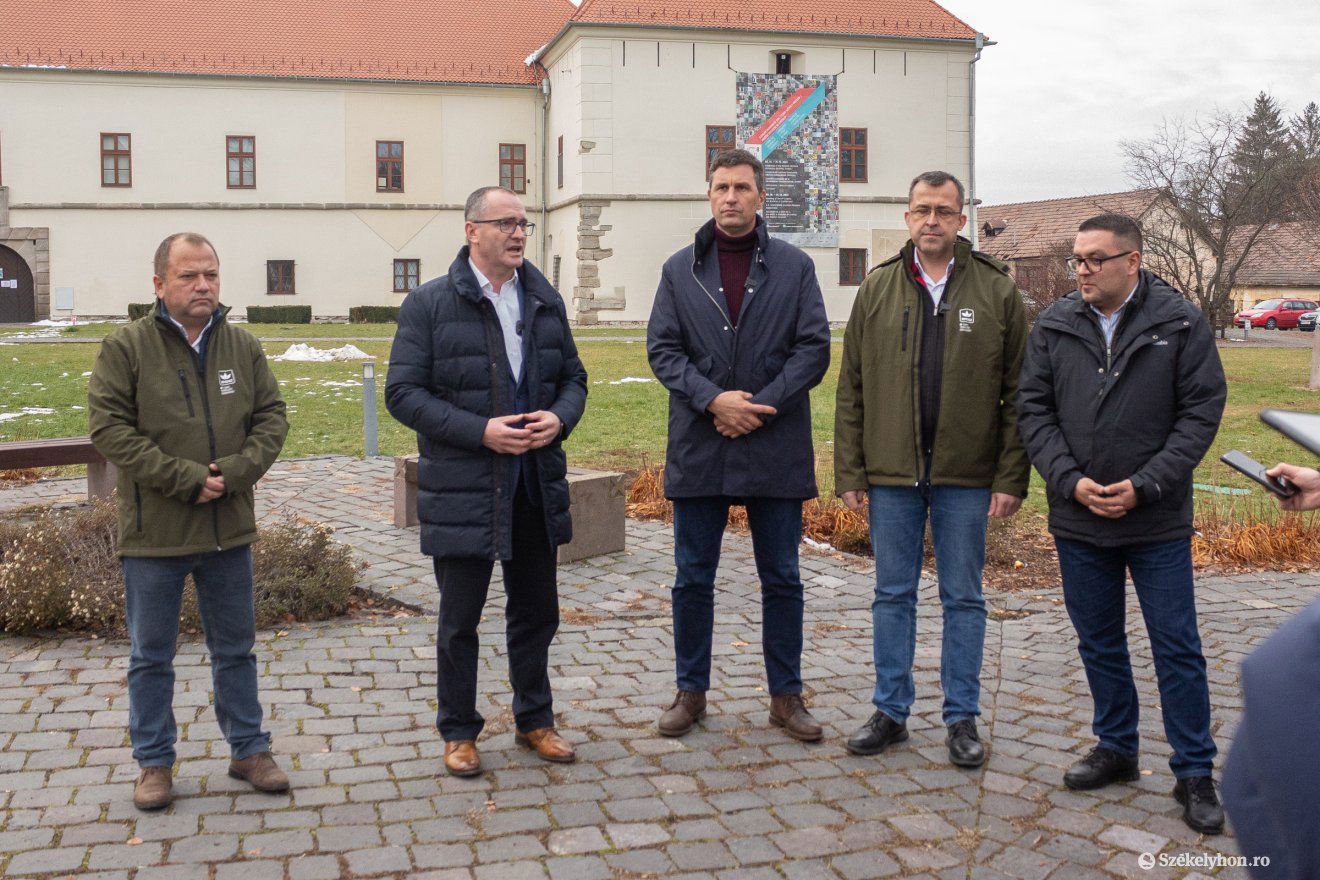 szavazás, vasárnap, december elseje