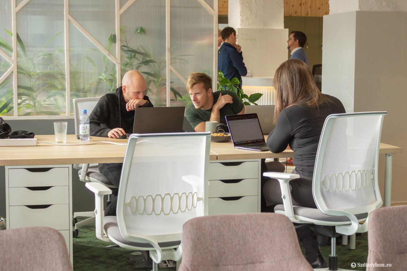 kapocs, coworking, iroda