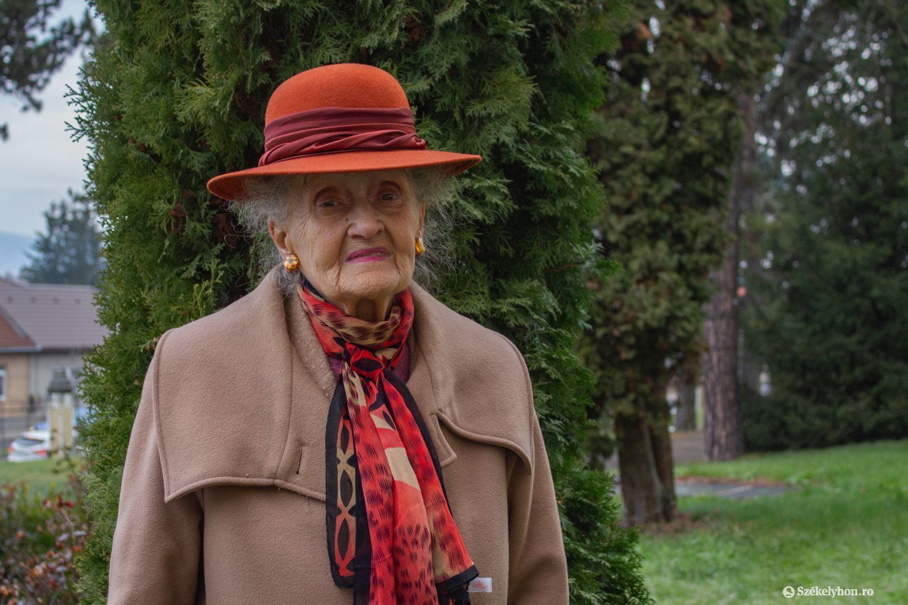 „Addig szeretnék dolgozni, amíg az embereknek szükségük van rám” •  Fotó: Borbély Fanni