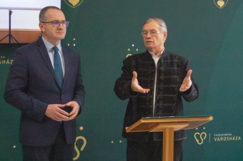 Nagykorúvá érett A honfoglalás előttől az Európai Unió utánig elnevezésű előadás-sorozat