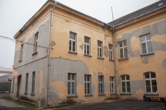 Csak kapkodjuk a fejünket: nagyon sok közintézményben végeznek felújítást