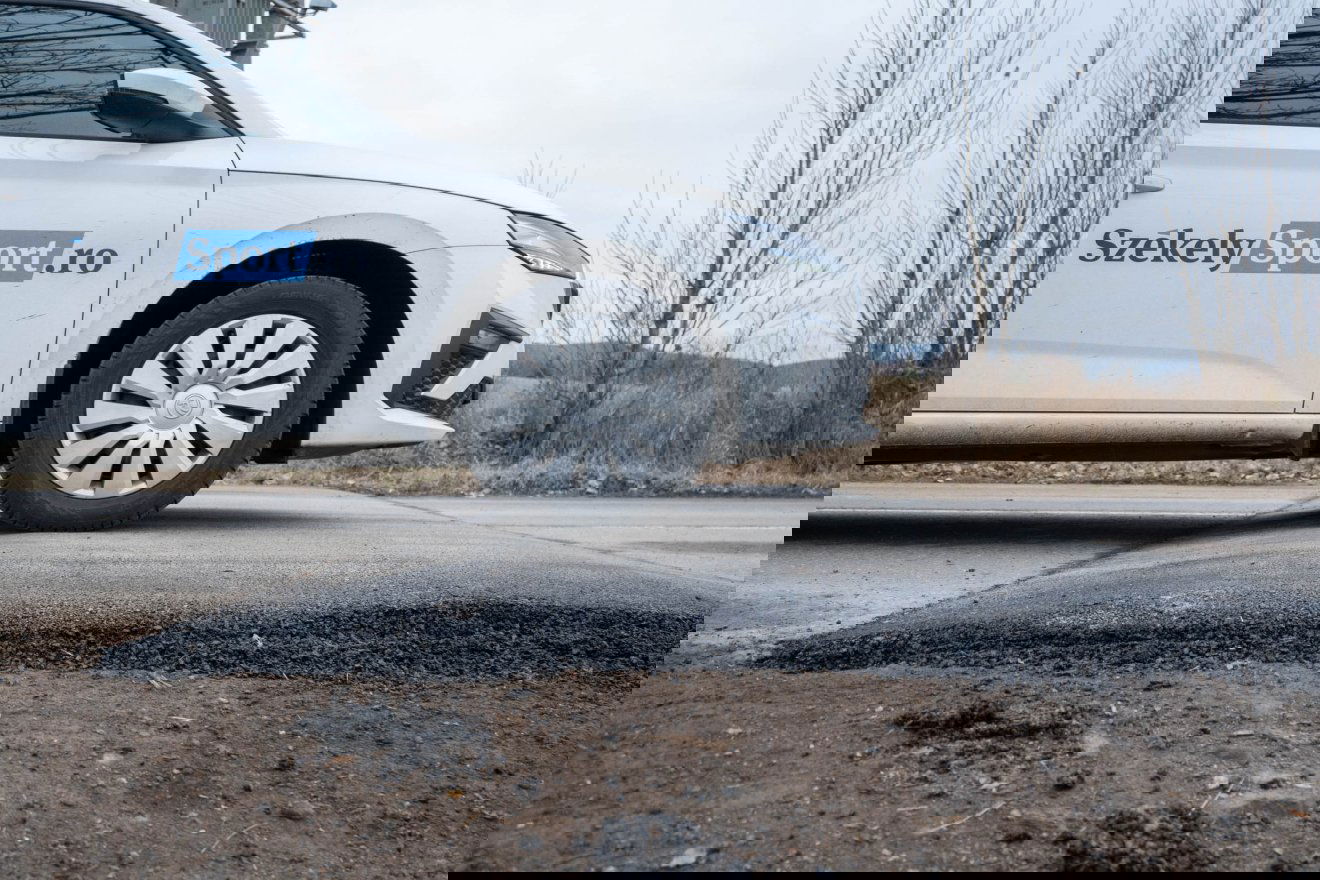 A közlekdésbiztonság növelése a cél. Lassítani kényszerülnek a sofőrök •  Fotó: Borbély Fanni