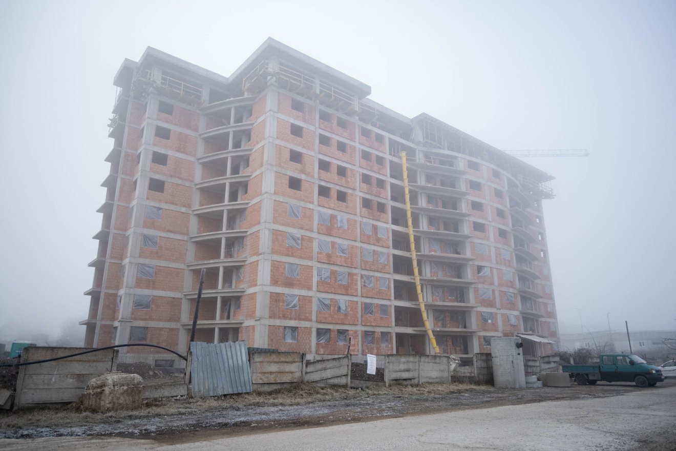 Újabb tömbházat építtet a vállalkozó Csíkszeredában, egy éven belül átadják &bullet;  Fotó: Borbély Fanni