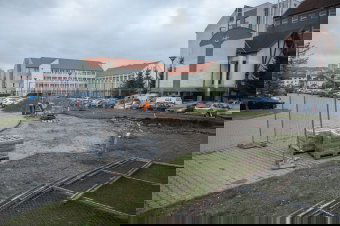 Csökkentik a torlódást a városközponti parkoló környékén