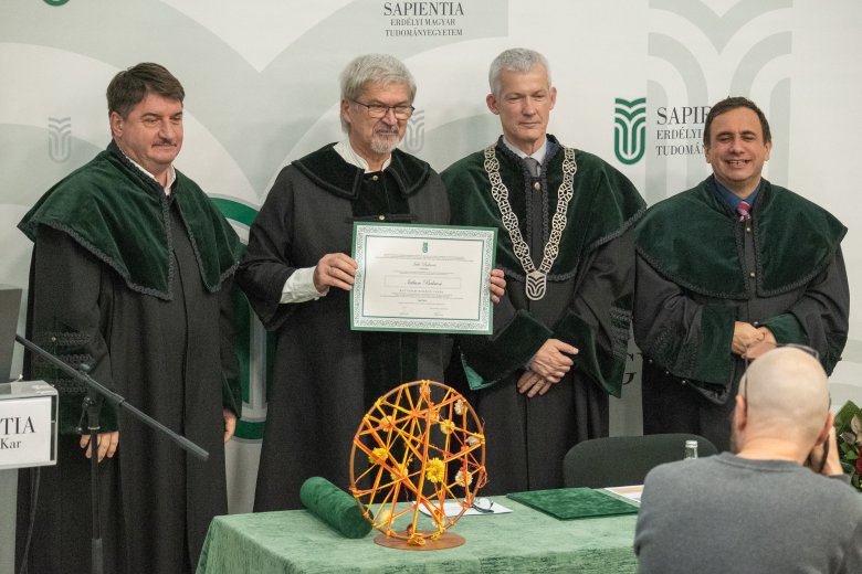 Díszdoktor lett a Sapientián Bakacsi Gyula, a vezetéstudomány meghatározó alakja