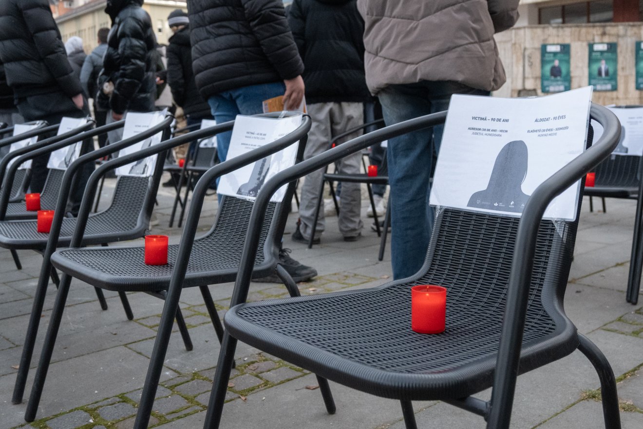 Egy-egy üres szék. Egy-egy tragikus vég. Egy-egy áldozata a családon belüli erőszaknak.