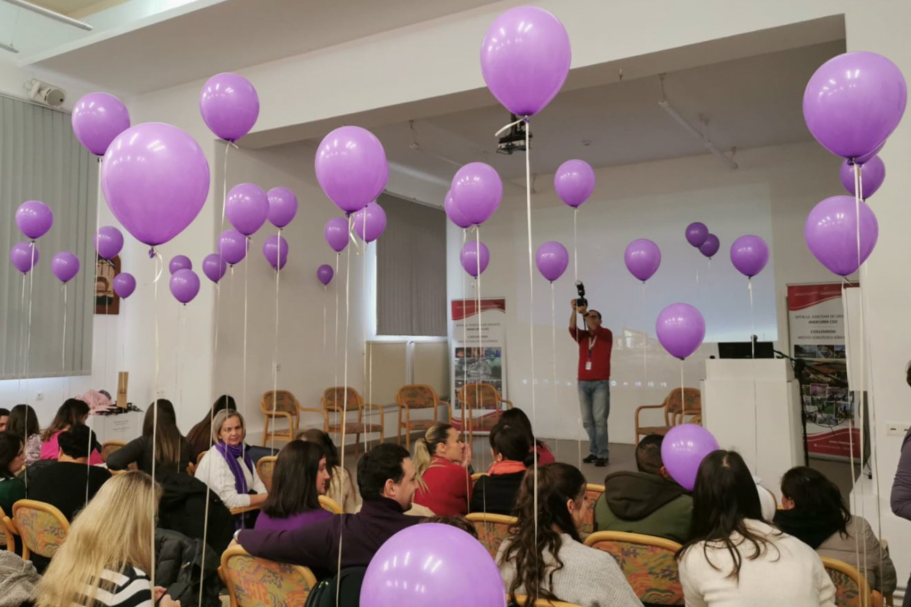 Lilla – a koraszülöttek világnapjának színe •  Fotó: Barabás Hajnal