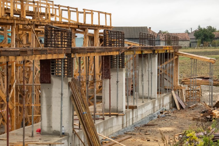 Leálltak a tanuszodák építésével, de valamikor lesz folytatás