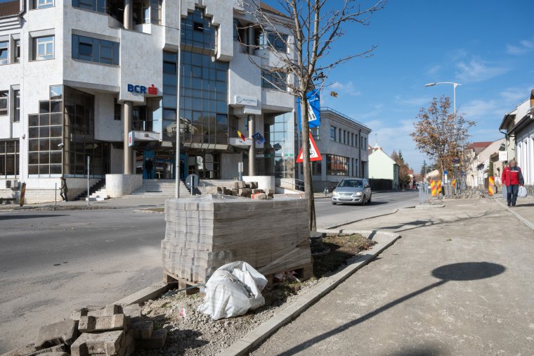 A megszorítások az útkarbantartást is akadályozzák Csíkszeredában