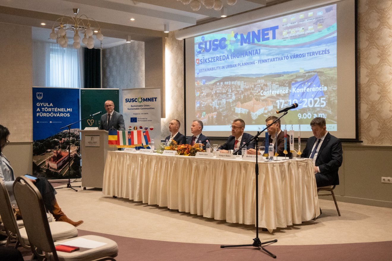 A konferencia megnyitója •  Fotó: Borbély Fanni