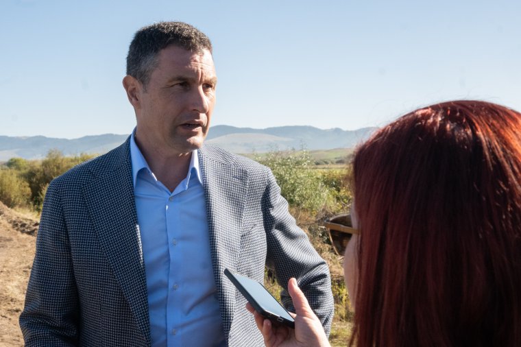 Tánczos: ismét nem bírták ki kormányválság nélkül a partnerek, de van esély a nehéz periódus lezárására