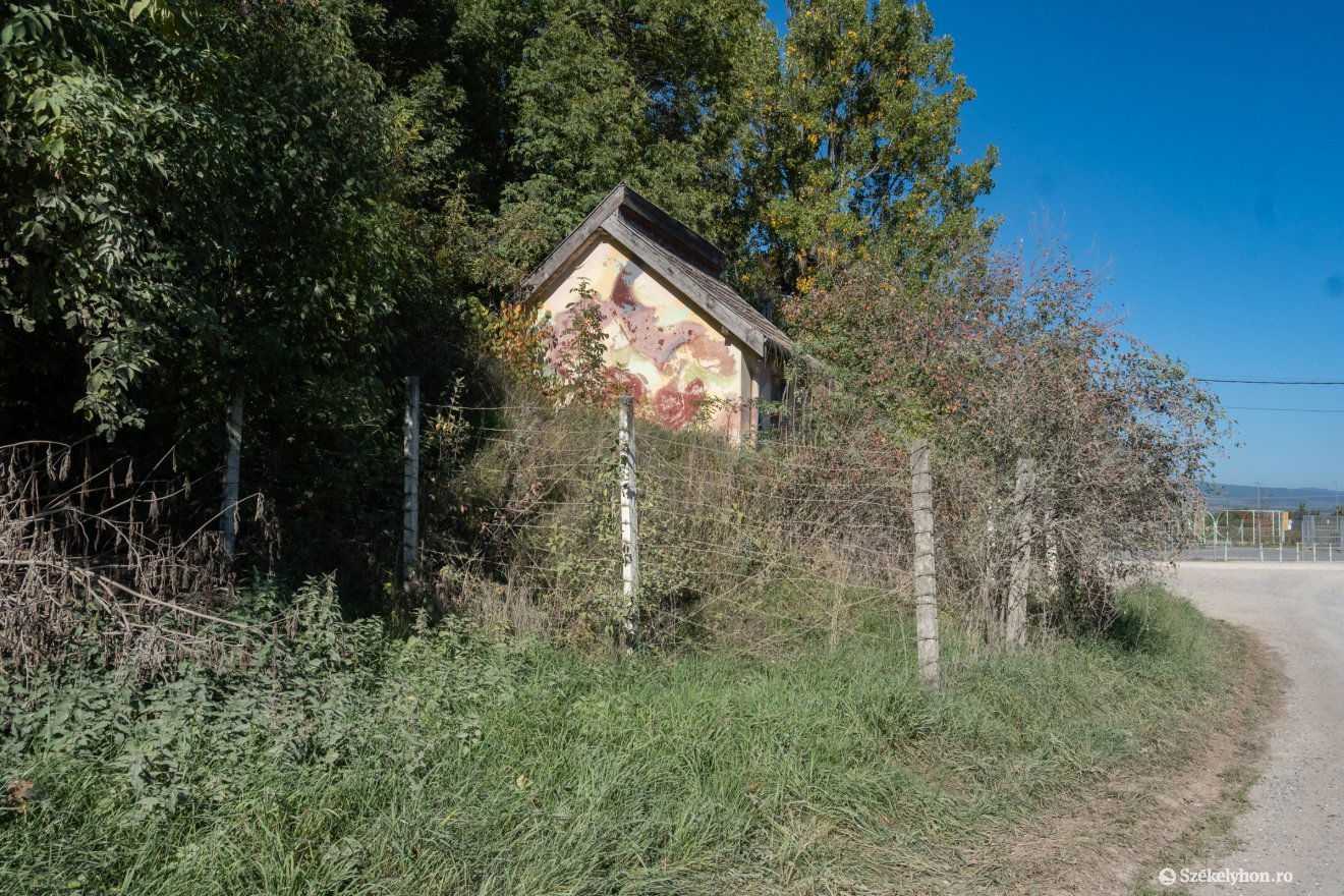 A katonaság nem járult hozzá ahhoz, hogy az építkezés helyszínén képeket készíthessünk •  Fotó: Borbély Fanni