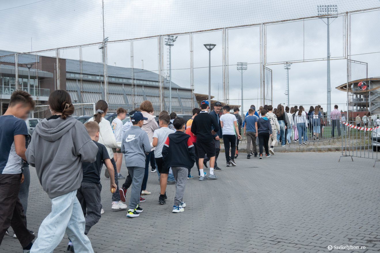Vonulás •  Fotó: Borbély Fanni