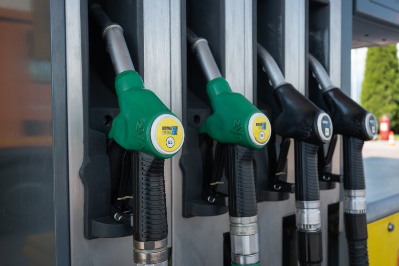 Újabb üzemanyag-áremelés, de még mindig olcsóbban tankolunk, mint egy hónapja