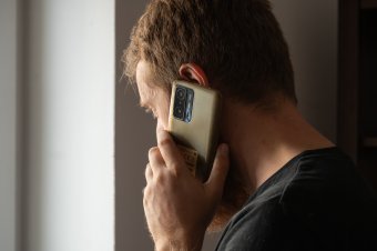 „A bukaresti rendőrségtől hívjuk” – Így verik át az embereket Hargita megyében