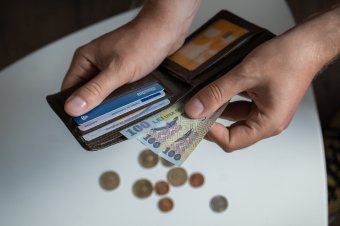 Kevesebbet ér az átlagfizetés, mint tavaly; mekkora béremelés várható jövőre?