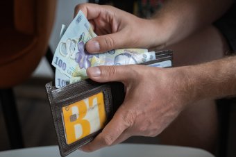 Pénzt találtak egy marosvásárhelyi autóbuszon, keresik jogos tulajdonosát
