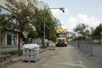 Még egy darabig munkaterület lesz Csíkszereda egyik legforgalmasabb útszakasza