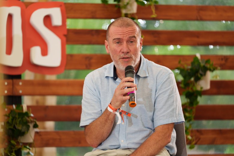 Amíg fel nem mentik, folytatja munkáját Demeter András István kulturális miniszter