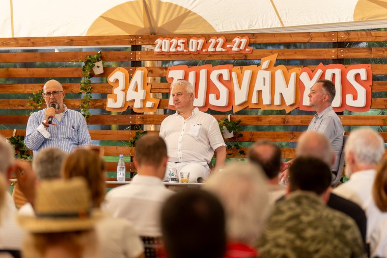 Semjén szerint a magyar ellenzék az Orbán-gyűlöletre redukálódott, Kelemen hibának nevezte a tihanyi beszédet