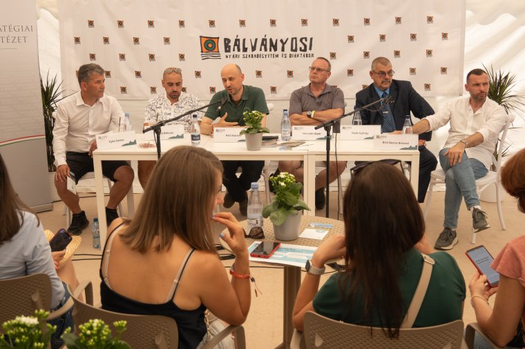 Időzített bomba tetején ülnek a parajdiak?