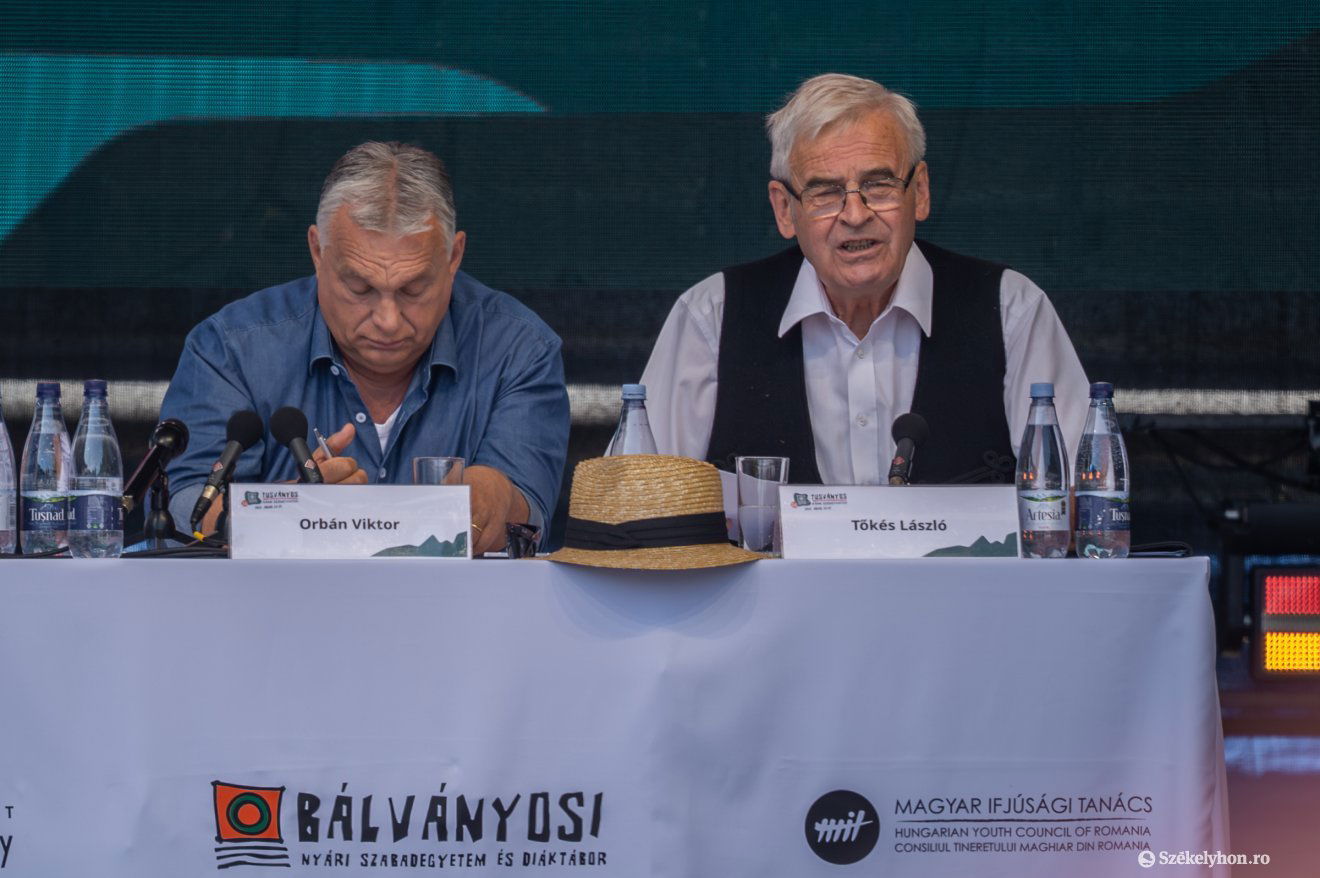 Orbán Viktor  miniszterelnök és Tőkés László Tusnádfürdőn