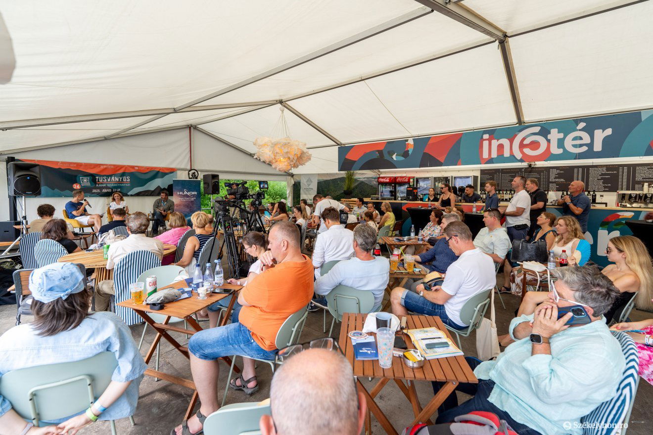 űr, Kapu Tibor, világűr, Ferencz Orsolya, Palkovics László, Dobos Gábor, Magyar Űrhajós Program