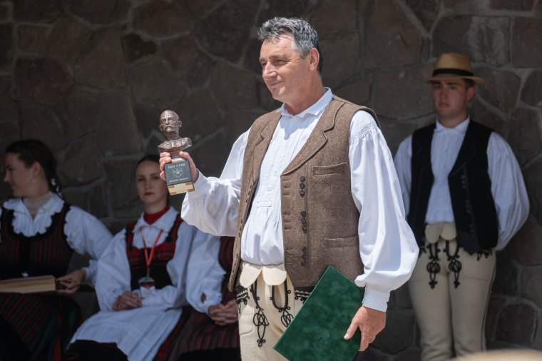 András Mihályt tüntette ki Pro Urbe díjjal Csíkszereda