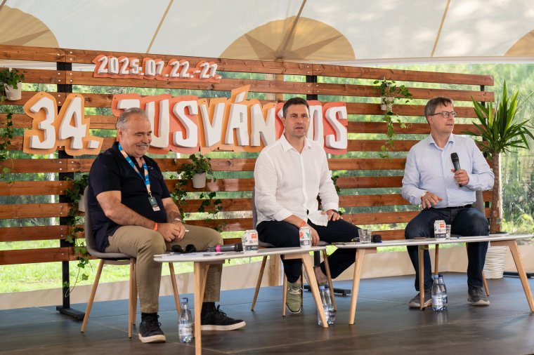 Brüsszel a gazdák jövőjével játszik? – élesen bírálták a közös agrárpolitika tervezett átalakítását Tusványoson