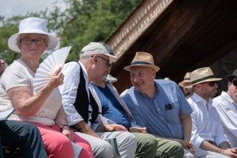 Sulyok Tamás köztársasági elnök is ott volt a csíksomlyói nyeregben