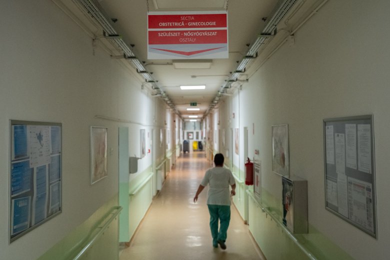 Beteglátogatási szabályokra emlékeztet a csíkszeredai kórház