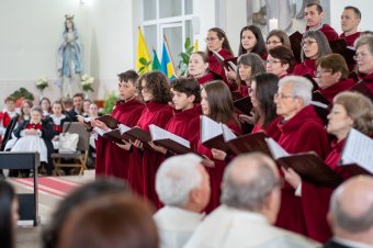 A hit és az ének ünnepe Gyimesbükkben: megtartották a felcsíki kórustalálkozót