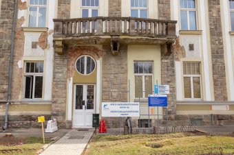 Elkezdődött a városháza felújítása Csíkszeredában