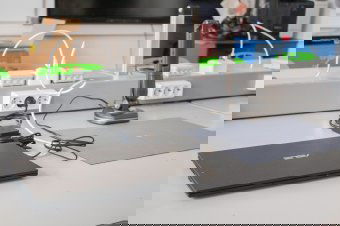 Jövő héten kezdik szállítani a digitális eszközöket az iskolákba