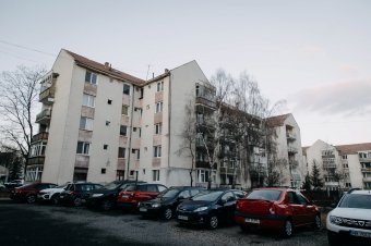 A „pincétől a tetőig mindent leszigetelnek” Csíkszeredában