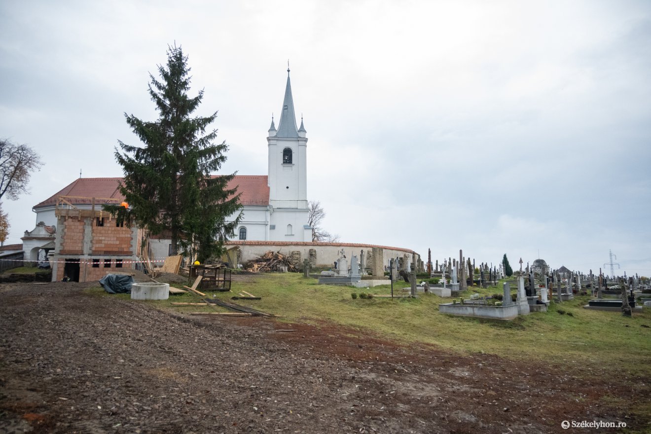 &bullet;  Fotó: Borbély Fanni