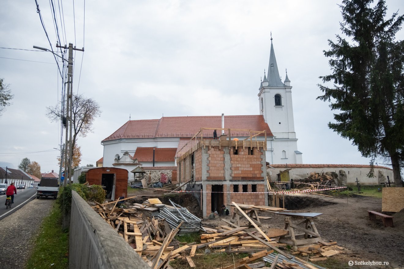 &bullet;  Fotó: Borbély Fanni