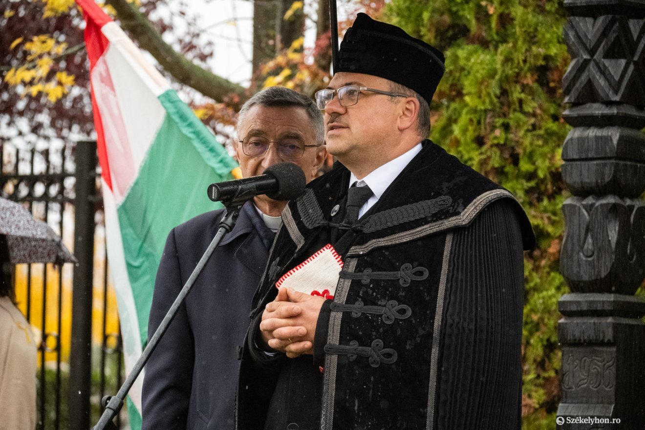 &bullet;  Fotó: Borbély Fanni