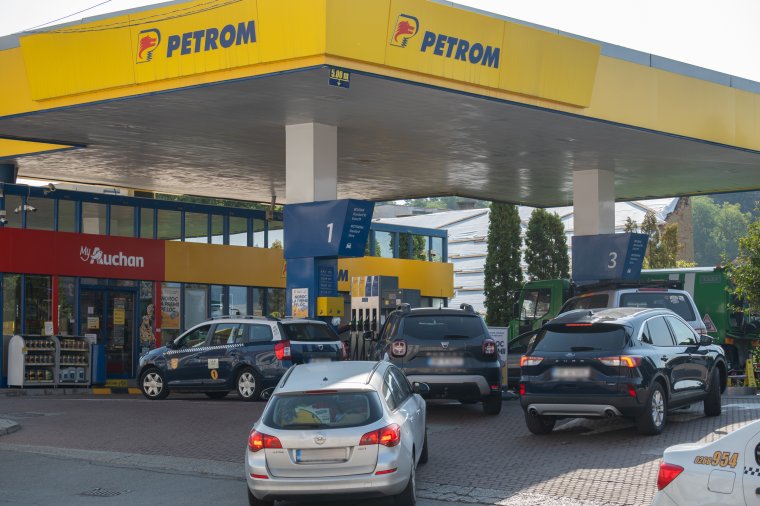 Szombaton is drágult az üzemanyag: egyes kutaknál a benzin litere 1 banira van a 10 lejtől