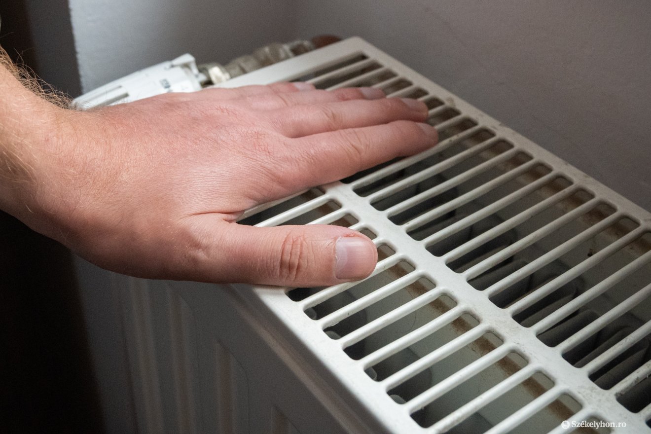 Éjszakánként meglehetősen lecsökken a hőmérséklet, többen már elindították a fűtést. A távhőszolgáltatás is hamarosan indul Csíkszeredában • Fotó: Borbély Fanni