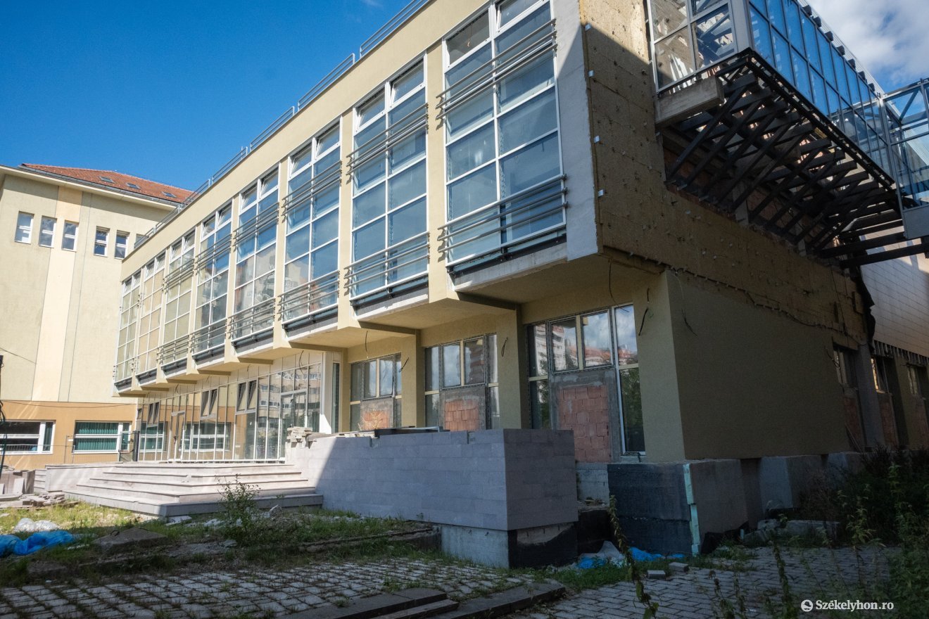 &bullet;  Fotó: Borbély Fanni
